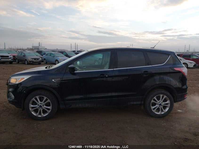2017 Ford Escape Se VIN: 1FMCU9GD2HUA96325 Lot: 12461469