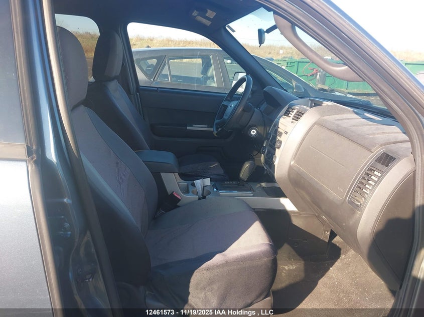 1FMCU0D7XAKC86661 2010 FORD ESCAPE photo no. 5