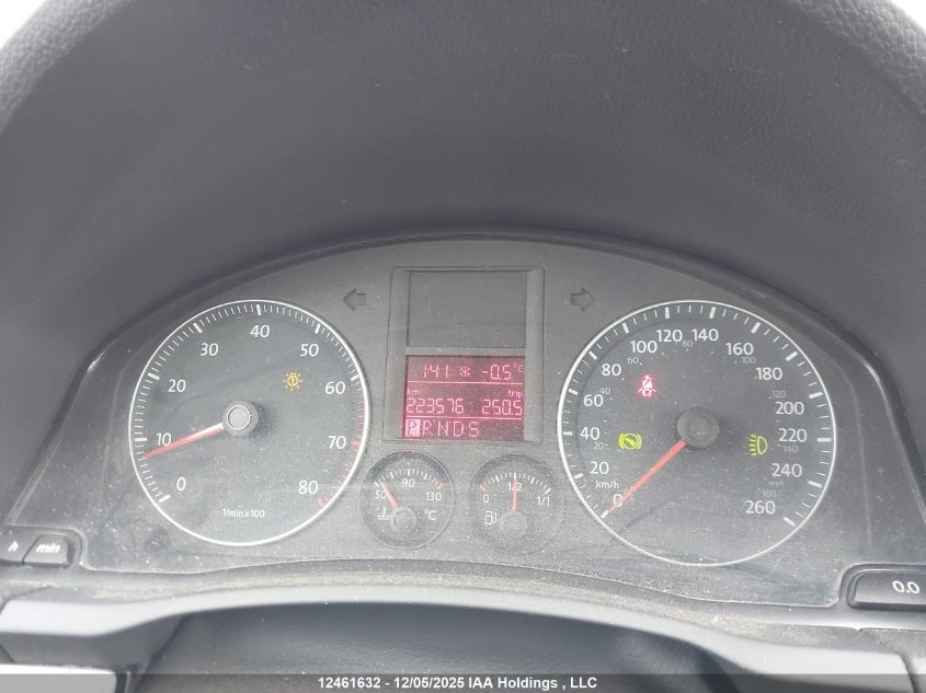 2008 Volkswagen Rabbit VIN: WVWDA71KX8W157843 Lot: 12461632