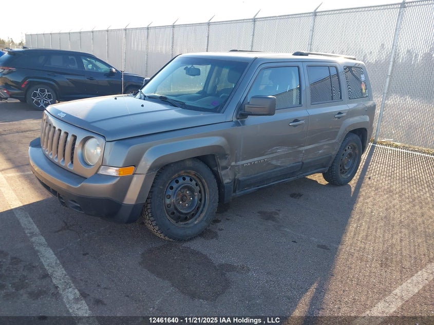 1C4NJPAB6CD570965 2012 JEEP LIBERTY (PATRIOT) photo no. 2