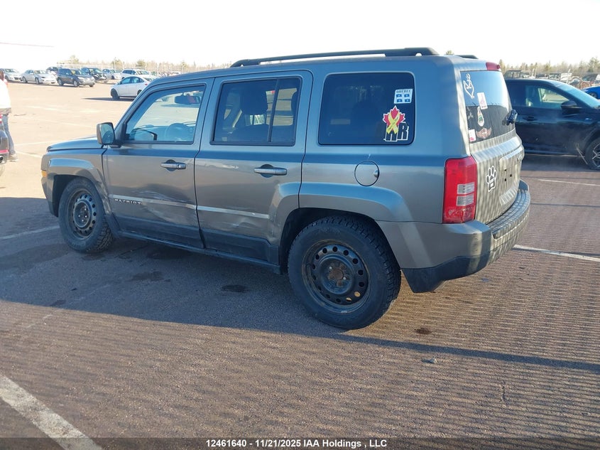 1C4NJPAB6CD570965 2012 JEEP LIBERTY (PATRIOT) photo no. 3