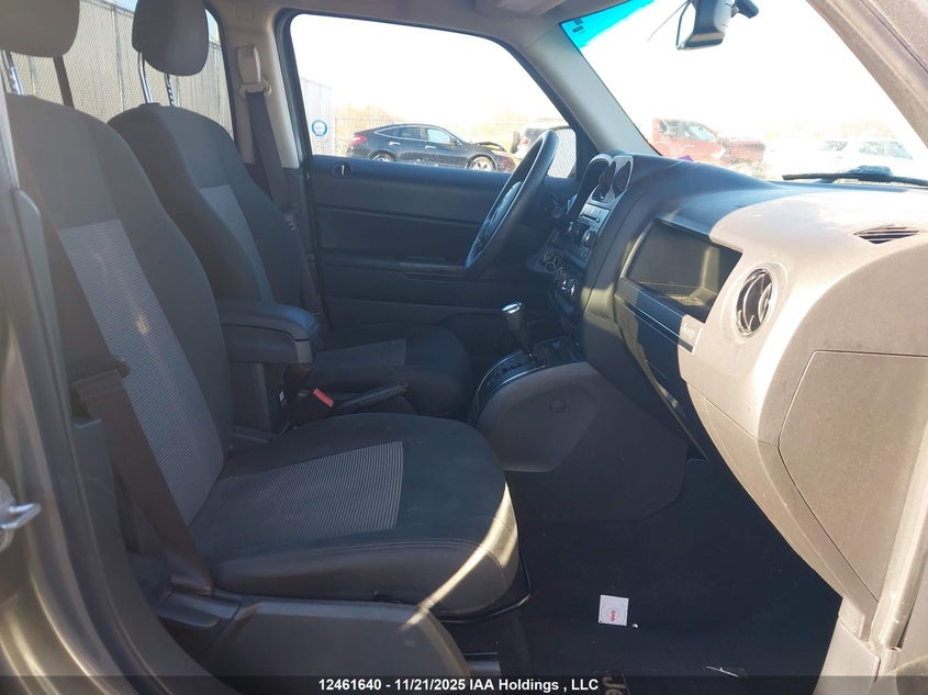 1C4NJPAB6CD570965 2012 JEEP LIBERTY (PATRIOT) photo no. 5