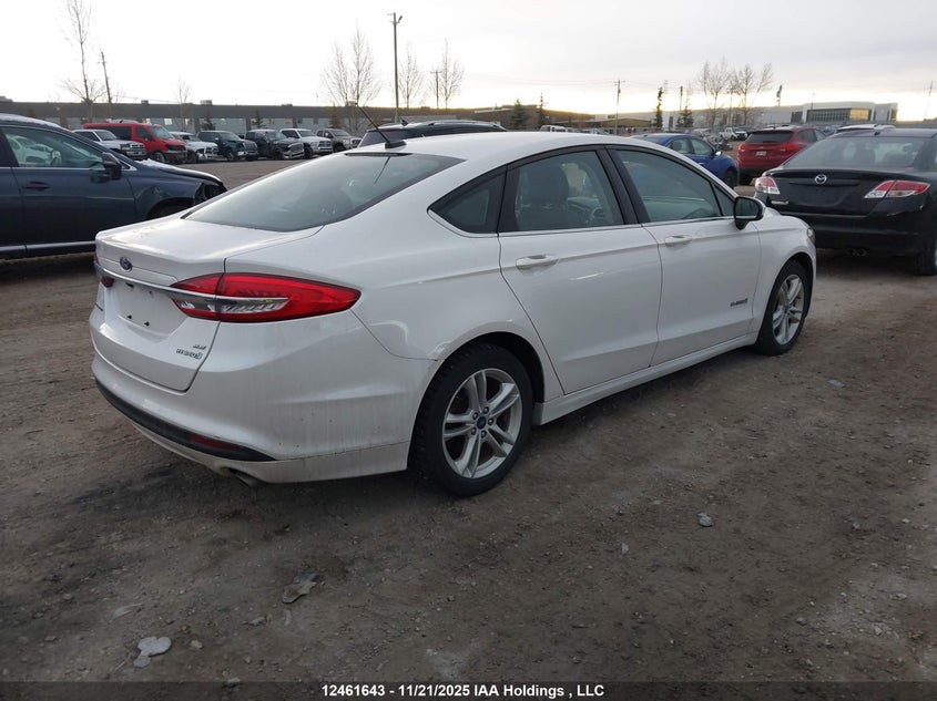 3FA6P0LU3JR264020 2018 FORD FUSION photo no. 4