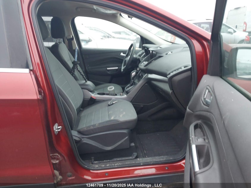 1FMCU0G90GUC15236 2016 FORD ESCAPE photo no. 5