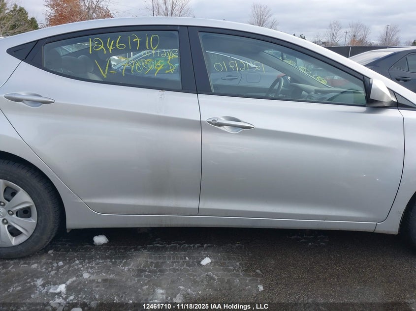 5NPDH4AE6GH710545 2016 HYUNDAI ELANTRA photo no. 13