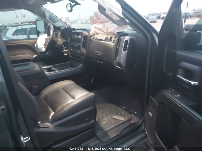 1GT12TEG1JF167570 2018 GMC SIERRA photo no. 5