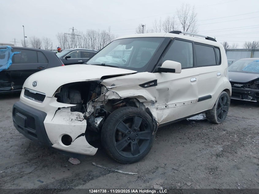 2010 Kia Soul 2.0L 2U/2.0L 4U/2.0L 4U Burner/2.0L 4U Retro/2.0L 4U Sx VIN: KNDJT2A27A7049535 Lot: 12461738