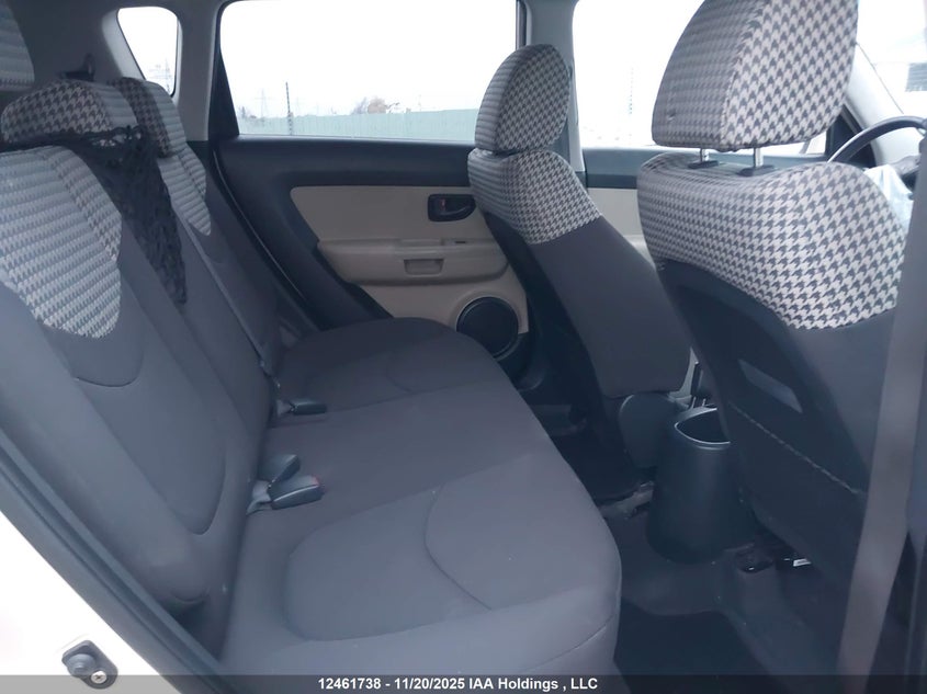 2010 Kia Soul 2.0L 2U/2.0L 4U/2.0L 4U Burner/2.0L 4U Retro/2.0L 4U Sx VIN: KNDJT2A27A7049535 Lot: 12461738