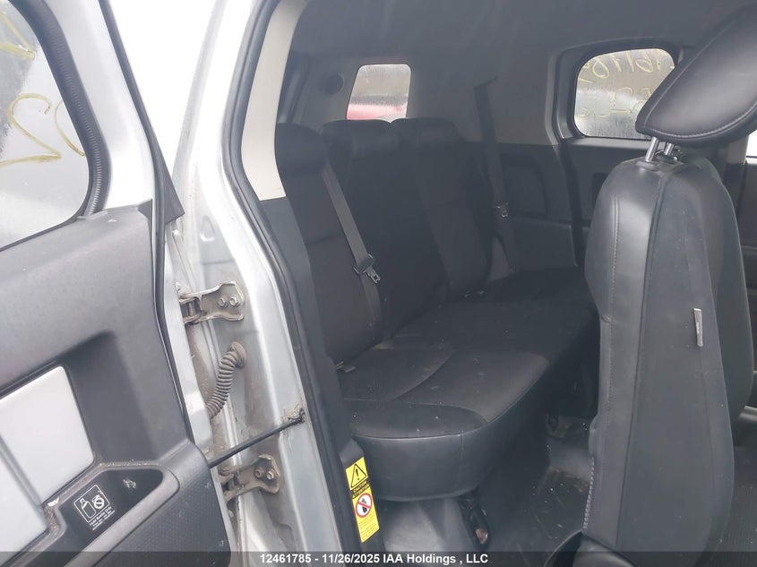 JTEBU11F270025266 2007 TOYOTA FJ CRUISER photo no. 8