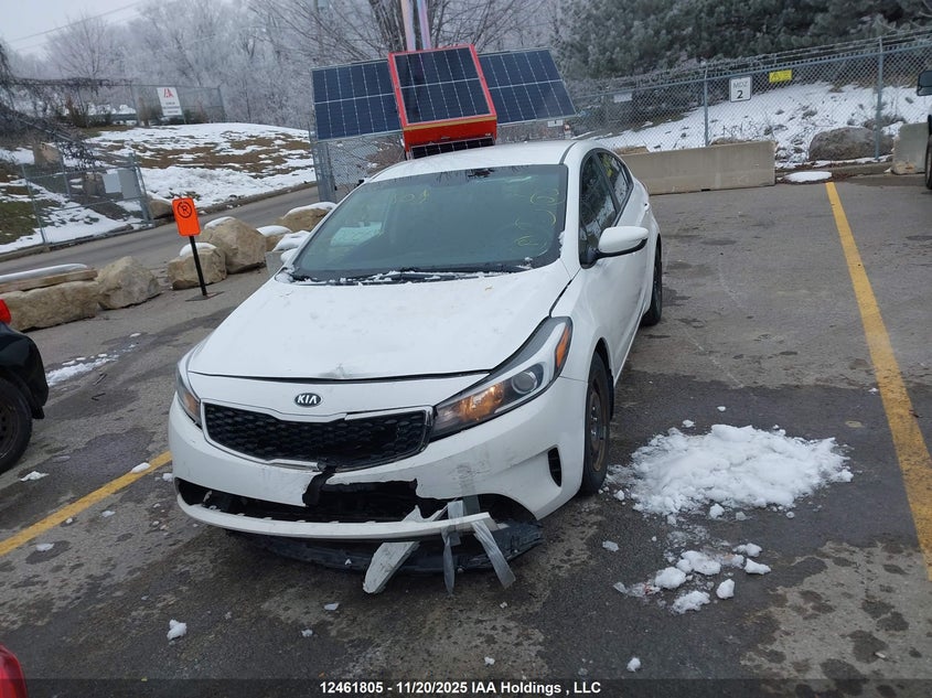 2018 Kia Forte VIN: 3KPFL4A7XJE230061 Lot: 12461805