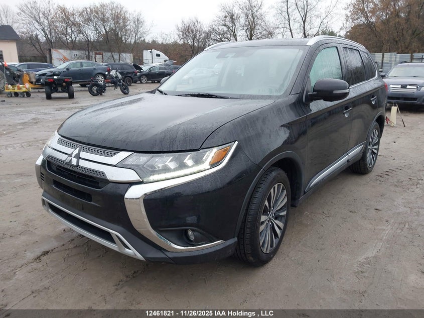 JA4AZ2A34LZ612548 2020 MITSUBISHI OUTLANDER photo no. 2
