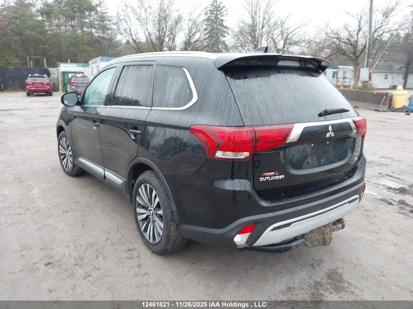 JA4AZ2A34LZ612548 2020 MITSUBISHI OUTLANDER photo no. 3