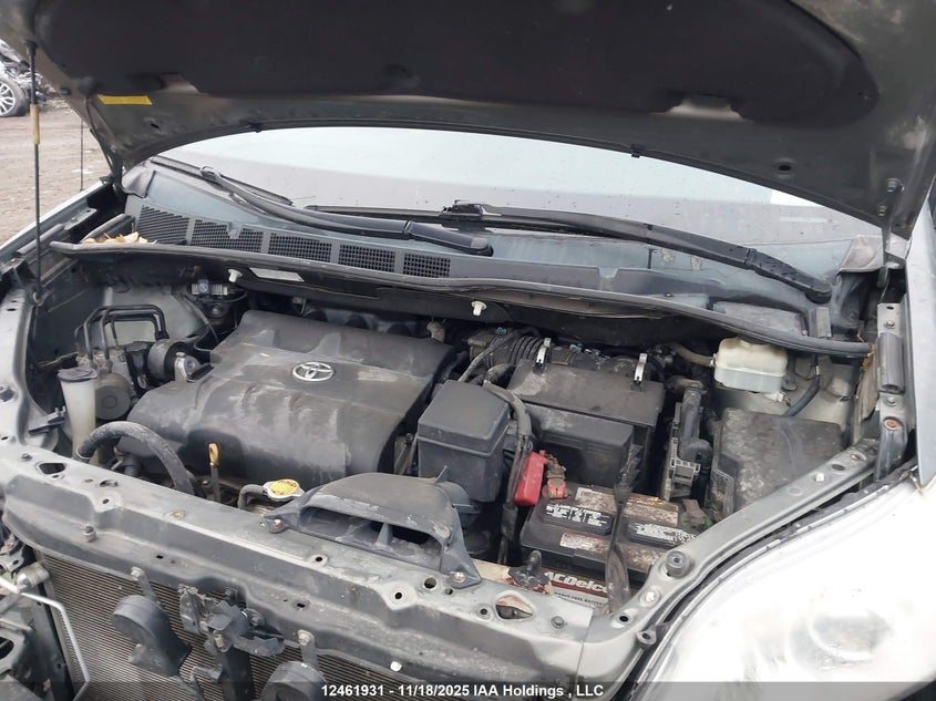 5TDZK3DC6BS107187 2011 TOYOTA SIENNA photo no. 10