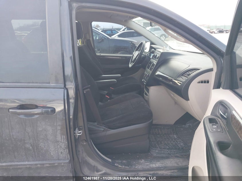 2D4RN4DGXBR692738 2011 DODGE CARAVAN photo no. 5