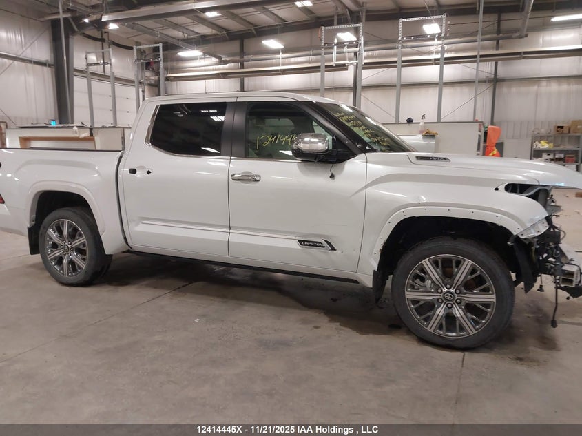 2025 Toyota Tundra Hybrid Capstone 4X4 VIN: 5TFVC5DB1SX105419 Lot: 12414445X