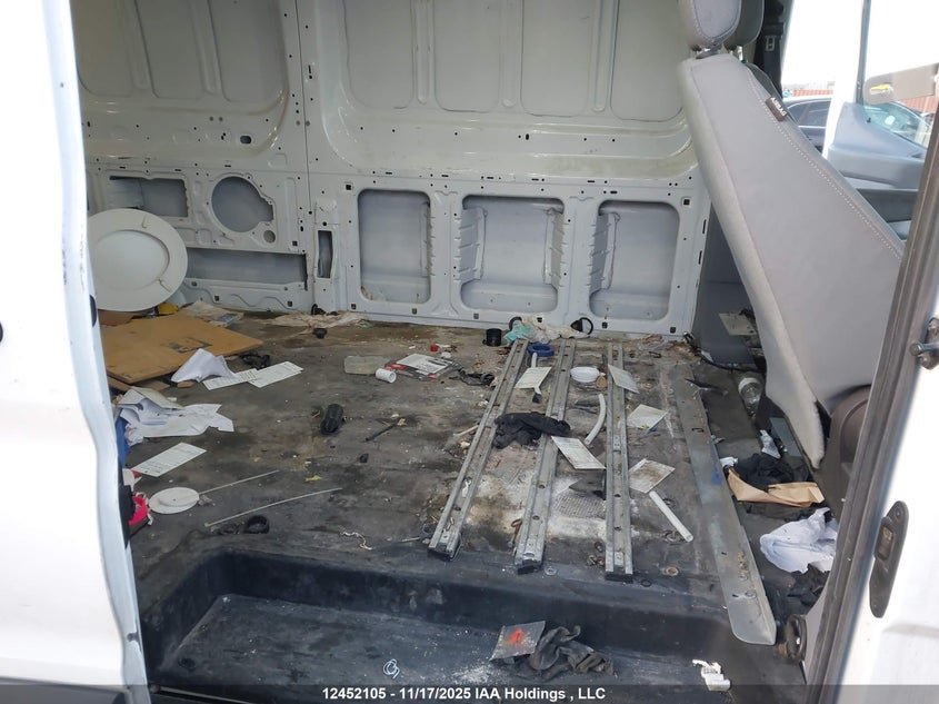 2017 Ford Transit-350 VIN: 1FTBW2YM8HKB44552 Lot: 12452105X