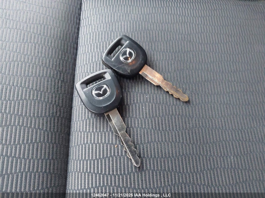 2007 Mazda 3 I VIN: JM1BK32F471717818 Lot: 12462047