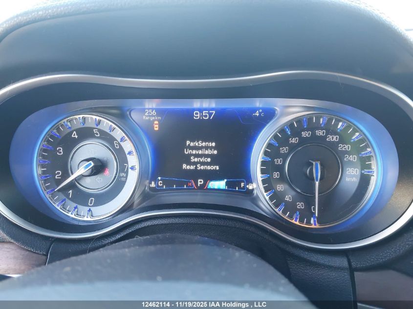 2017 Chrysler 300 C Platinum VIN: 2C3CCASG5HH606877 Lot: 12462114