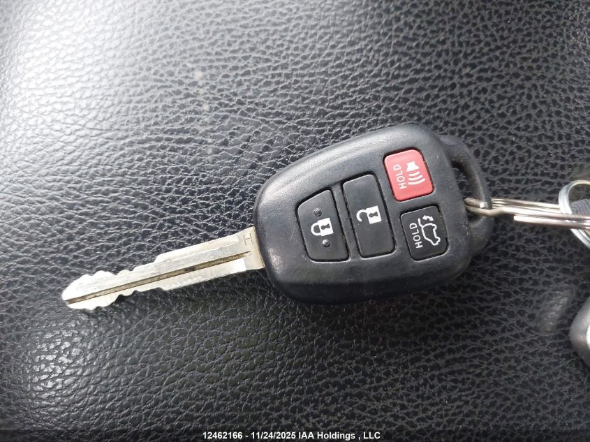 2016 Toyota Rav4 Xle VIN: 2T3WFREV9GW252627 Lot: 12462166