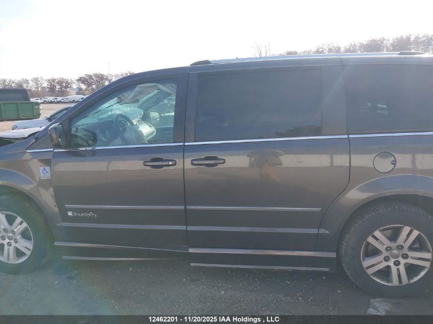 2016 Dodge Grand Caravan Crew VIN: 2C4RDGDG2GR377151 Lot: 12462201