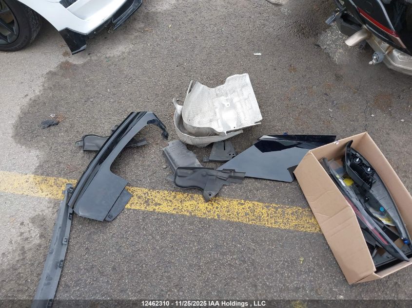 2025 Land Rover Range Rover Velar P400 Dynamic Hse VIN: SALYM2FU1SA395566 Lot: 12462310