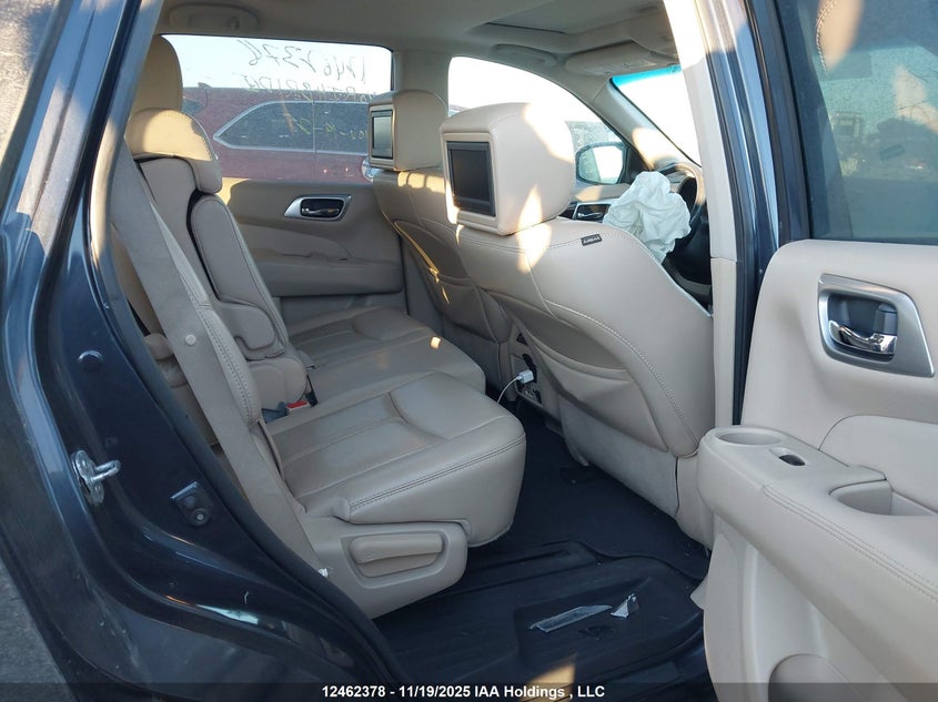 2016 Nissan Pathfinder Platinum VIN: 5N1AR2MM4GC641112 Lot: 12462378