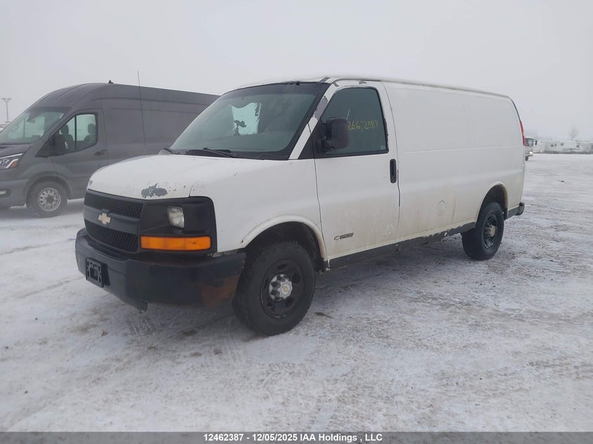 1GCGG25V231182082 2003 CHEVROLET EXPRESS photo no. 2