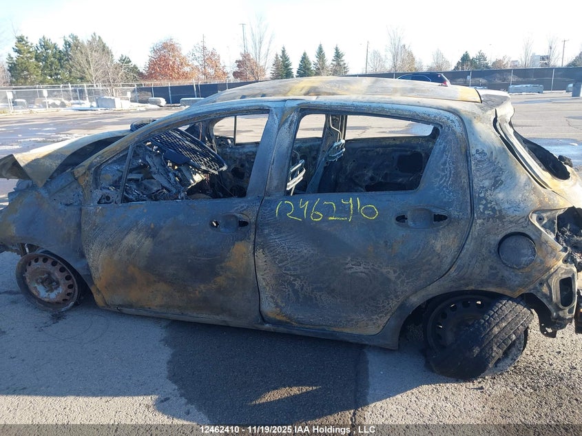 VNKKTUD39EA005136 2014 TOYOTA YARIS photo no. 13