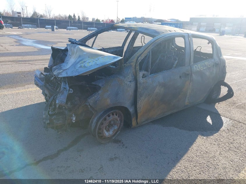 VNKKTUD39EA005136 2014 TOYOTA YARIS photo no. 2