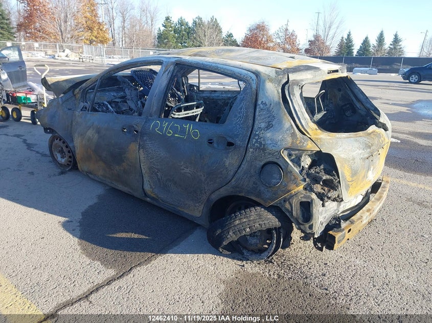 VNKKTUD39EA005136 2014 TOYOTA YARIS photo no. 3