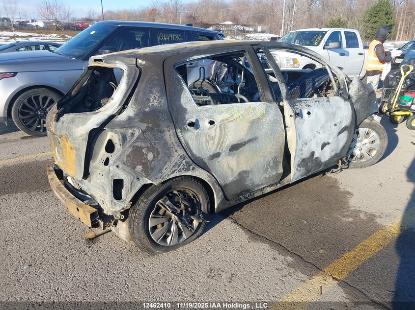 VNKKTUD39EA005136 2014 TOYOTA YARIS photo no. 4