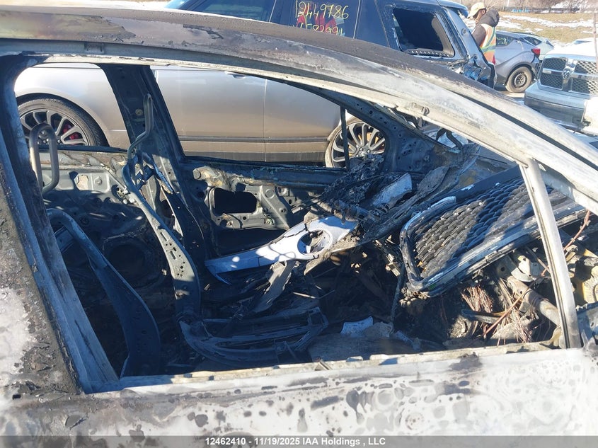 VNKKTUD39EA005136 2014 TOYOTA YARIS photo no. 5
