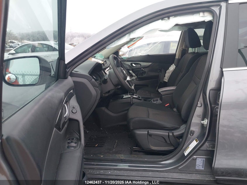 5N1AT2MT7HC852461 2017 NISSAN ROGUE photo no. 5