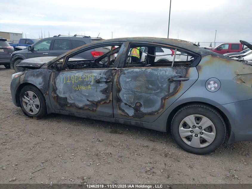 3KPFK4A77HE076759 2017 KIA FORTE photo no. 13