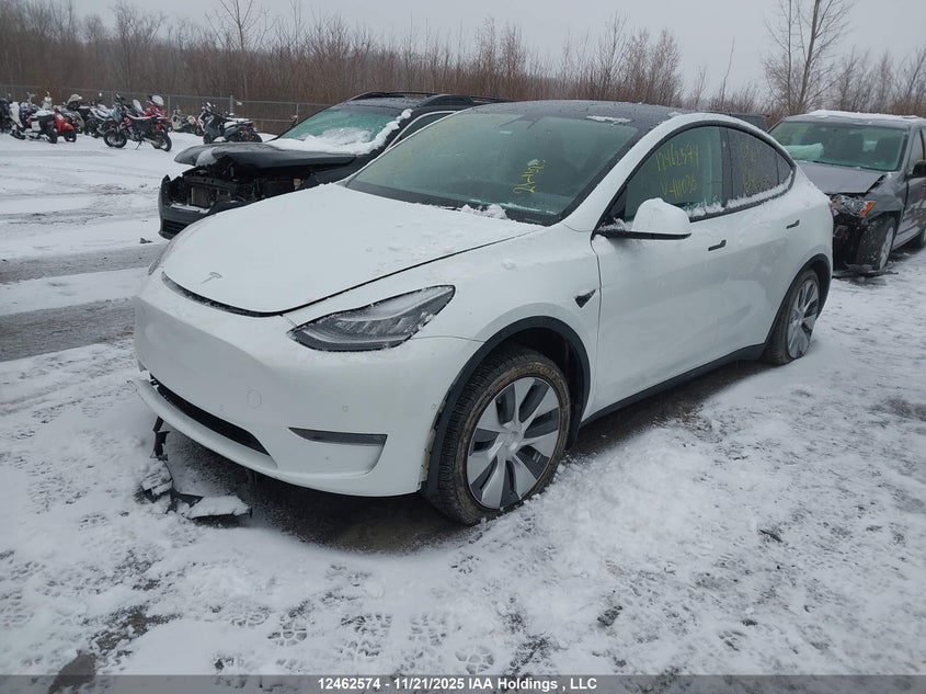 5YJYGDED1MF111035 2021 TESLA MODEL Y photo no. 2