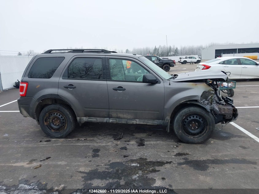 1FMCU0D71BKA76872 2011 FORD ESCAPE photo no. 13