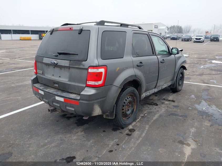 1FMCU0D71BKA76872 2011 FORD ESCAPE photo no. 4