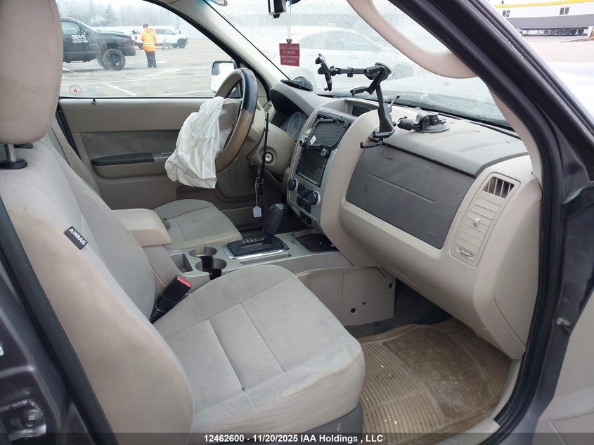 1FMCU0D71BKA76872 2011 FORD ESCAPE photo no. 5
