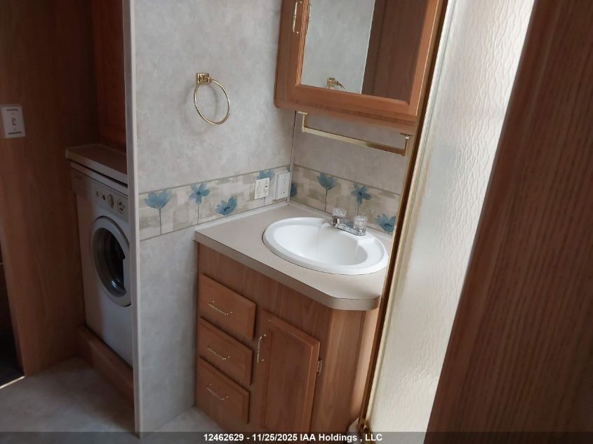 2001 Ford 500 VIN: 1FCNF53S810A05172 Lot: 12462629