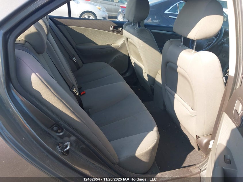 5NPET4AC0AH636113 2010 HYUNDAI SONATA photo no. 8