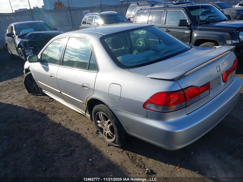 1HGCG16632A801580 2002 HONDA ACCORD photo no. 3