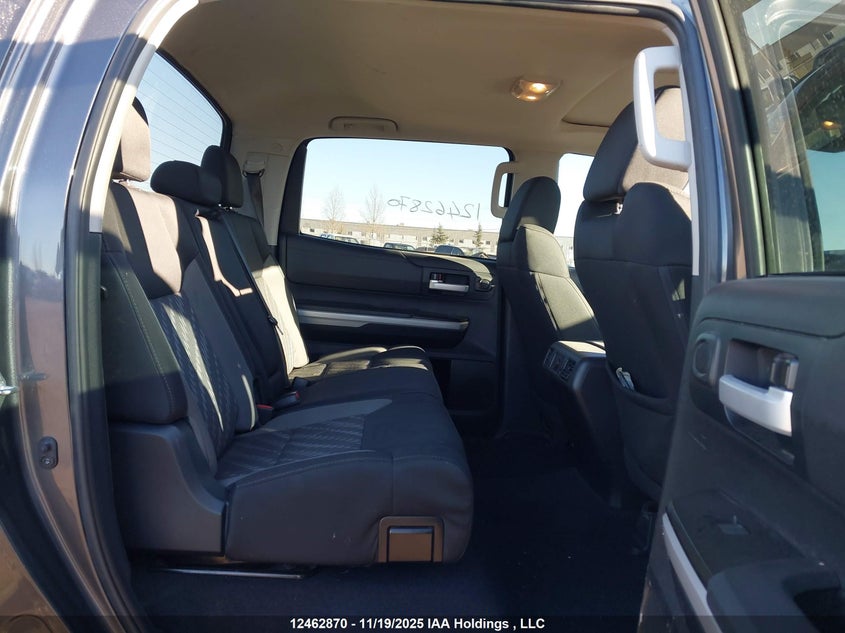 2018 Toyota Tundra Sr5 Plus 5.7L V8 VIN: 5TFDY5F12JX709349 Lot: 12462870