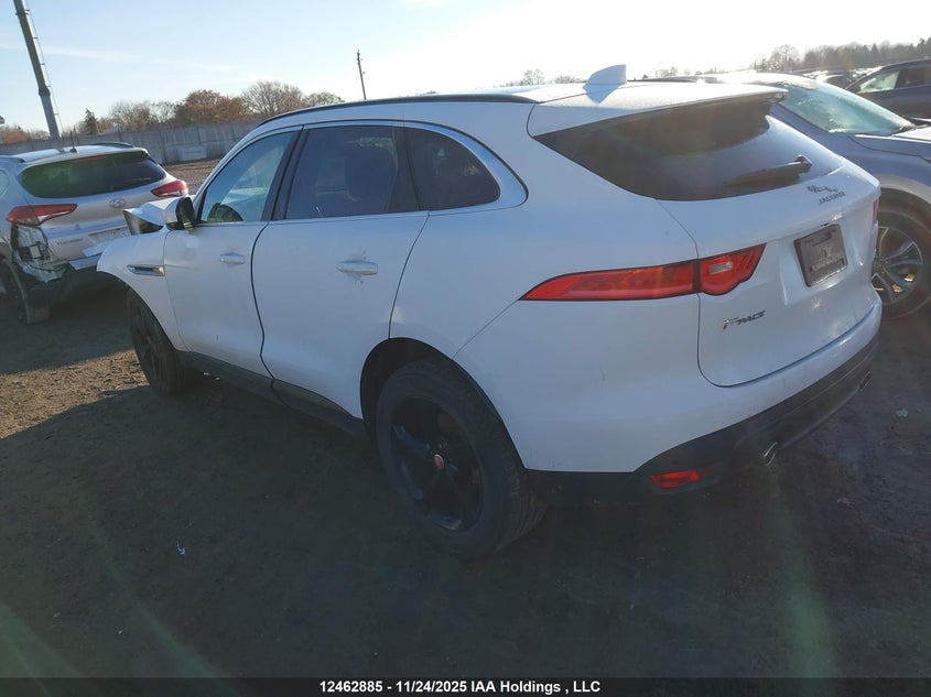 SADCK2BV1HA060438 2017 JAGUAR F-PACE photo no. 3