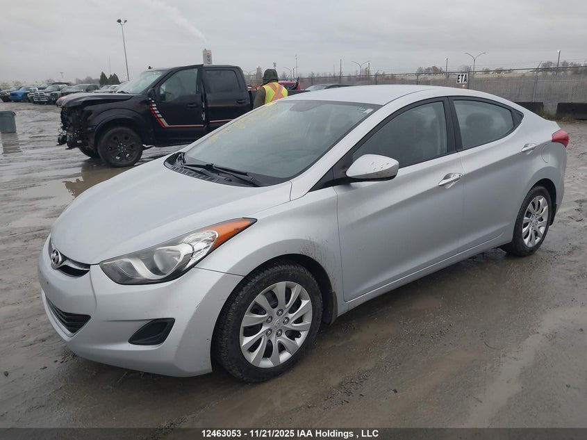 5NPDH4AEXBH024985 2011 HYUNDAI ELANTRA photo no. 2