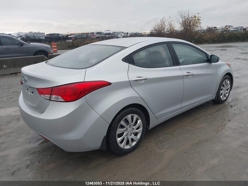 5NPDH4AEXBH024985 2011 HYUNDAI ELANTRA photo no. 4
