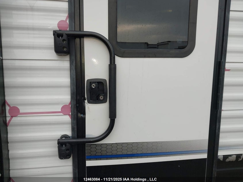 1UJBC0AJ8P17A0064 2023   photo no. 12