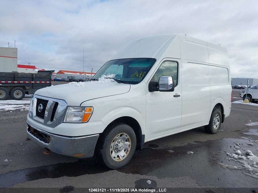 1N6AF0LY0HN809112 2017 NISSAN NV photo no. 2