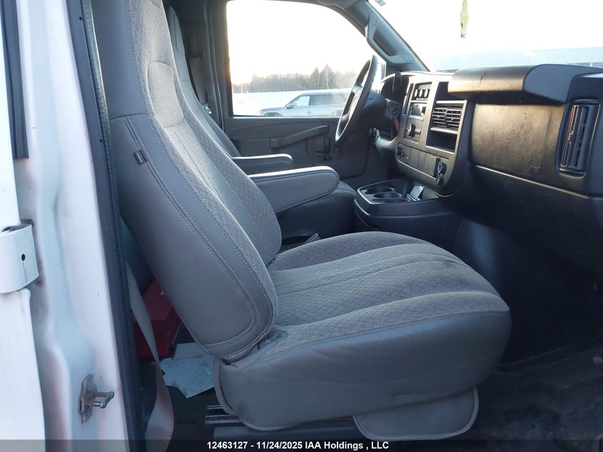 1GTW7AFF5H1165233 2017 GMC SAVANA photo no. 5