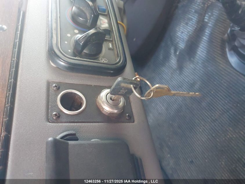 2001 Western Star/Auto Car Conventional 4900 VIN: 2WKPDD3J31K970358 Lot: 12463256