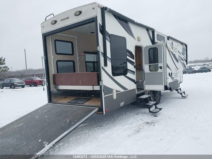 4YDF33224DR801482 2013   photo no. 4